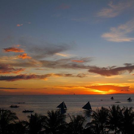 Golden Phoenix Hotel Boracay Manoc-Manoc Экстерьер фото