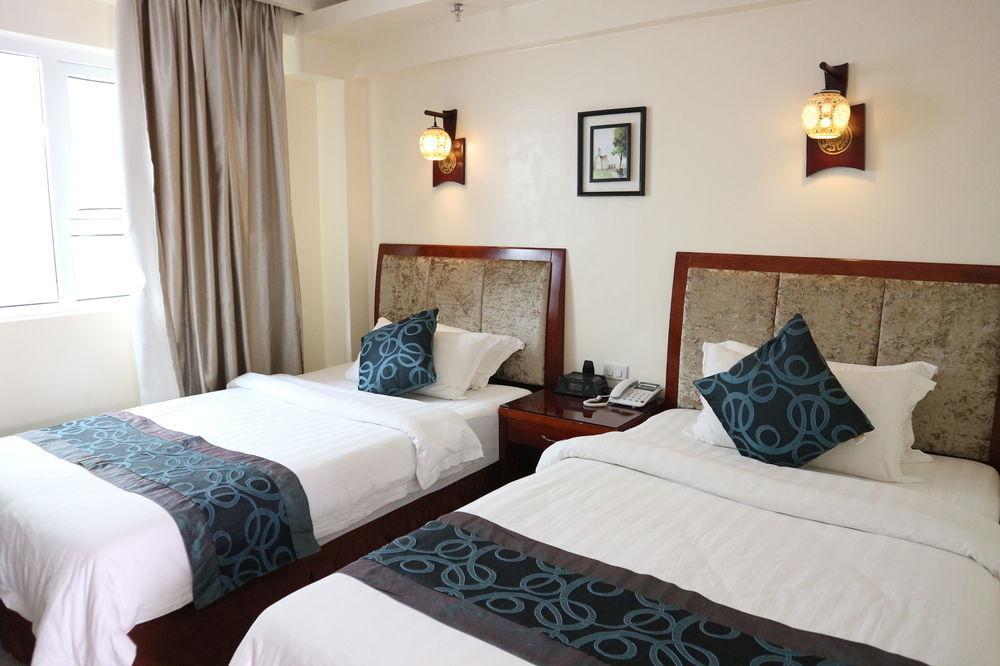 Golden Phoenix Hotel Boracay Manoc-Manoc Экстерьер фото