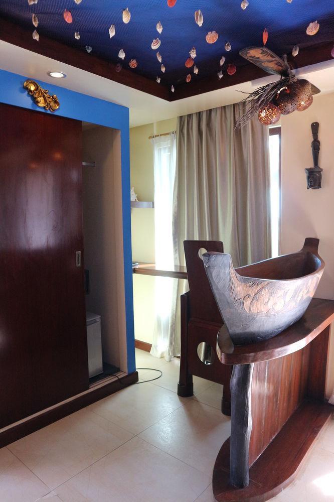 Golden Phoenix Hotel Boracay Manoc-Manoc Экстерьер фото